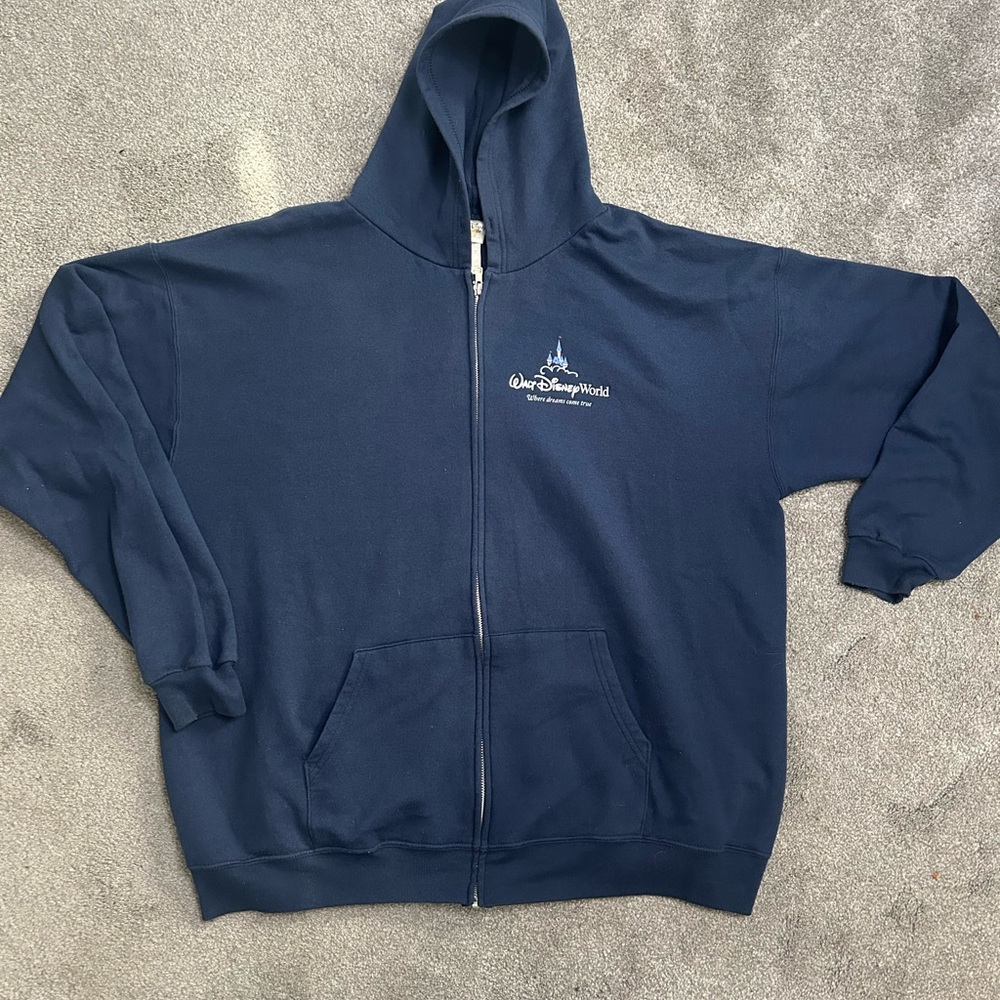 2000’s Disney Men's Navy Blue Hoodie Magic Kingdom